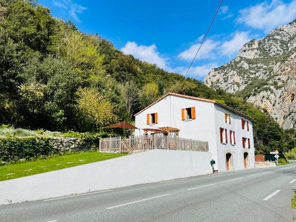 Aude Escape Bed and Breakfast Saint-Martin-Lys Buitenkant foto