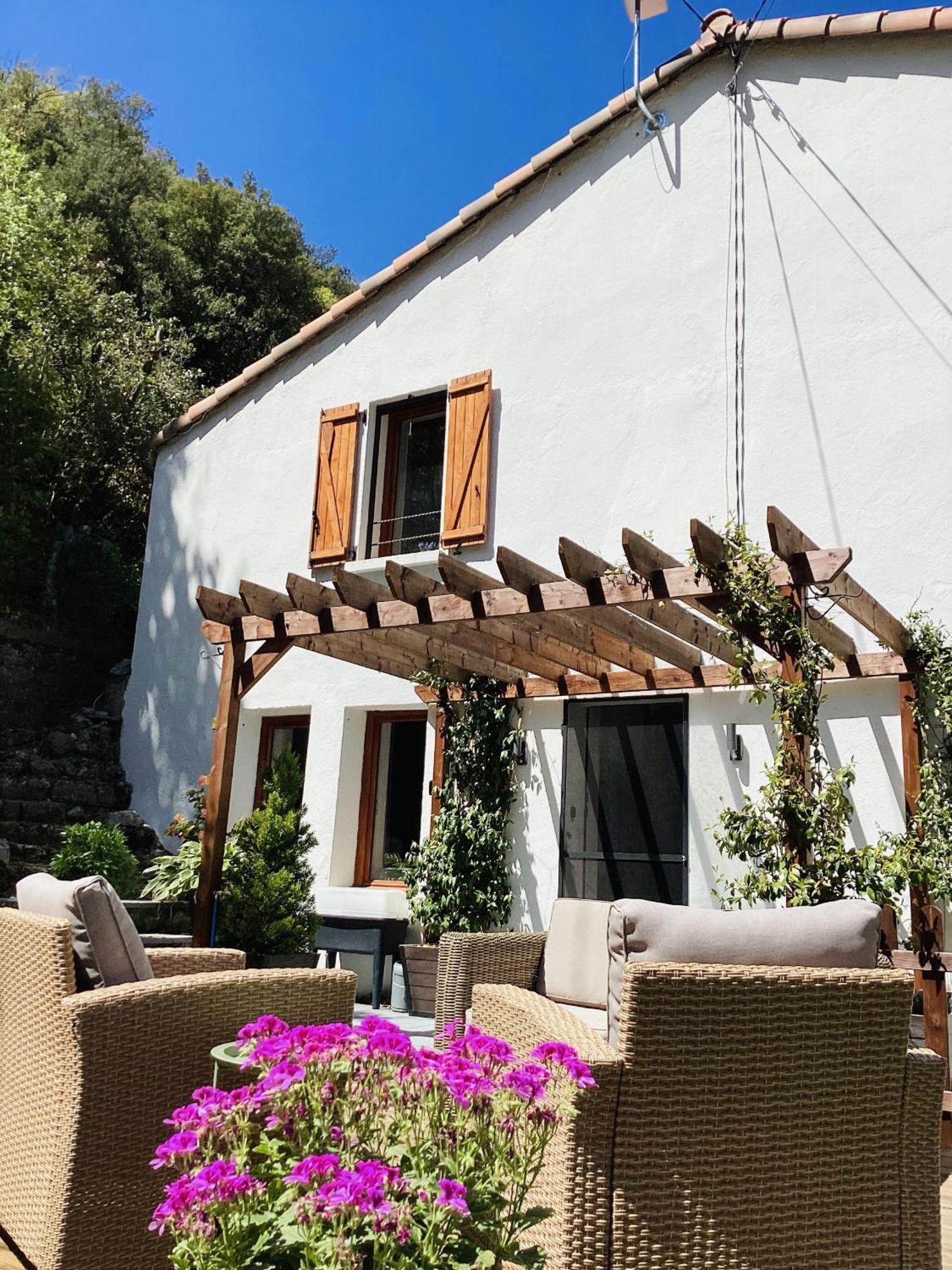Aude Escape Bed and Breakfast Saint-Martin-Lys Buitenkant foto